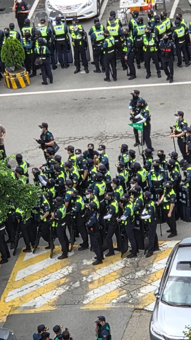 우리가 잠실 올림픽공원에 

모여서 목터져라 외치는 이유를...

절대 잊지 말자 !

자유 민주주의 대한민국 만세 ! 🇰🇷