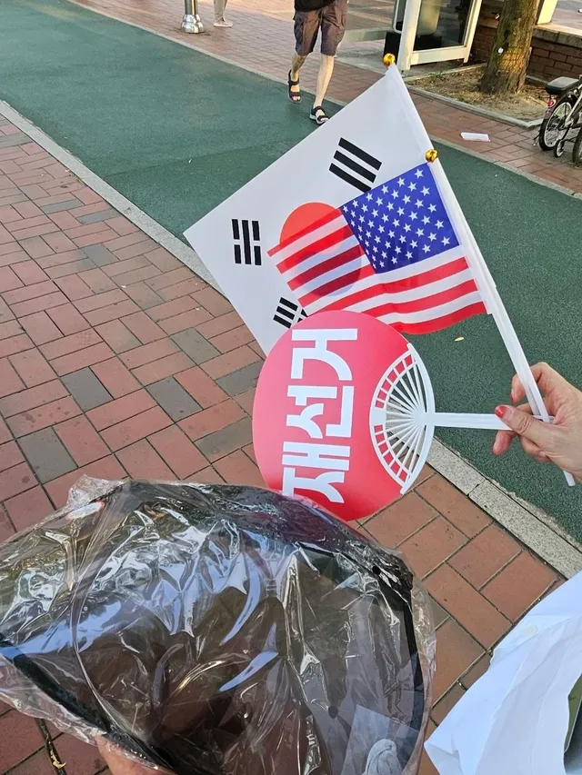 올공 가면 이것저것  많이 주신다  썬캡까지! 🙂