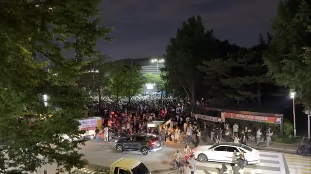현충일날 갔다온거 올려봄
점점 사람들이 빠지는게 마음아파서
우파동지들 이거보면서 다시 초심잡고
모입시다
뜨거운 역사의 현장으로