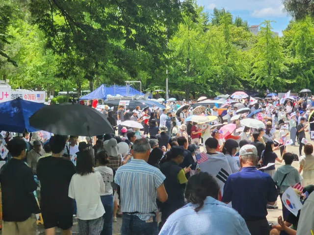 오전 11:50 올공 오늘도 엄청 많이 모였습니다 대한민국 국민과 반 국가세력과의 전쟁은 우리가 계속 이어가는 한
우리의 승리입니다 화이팅!!