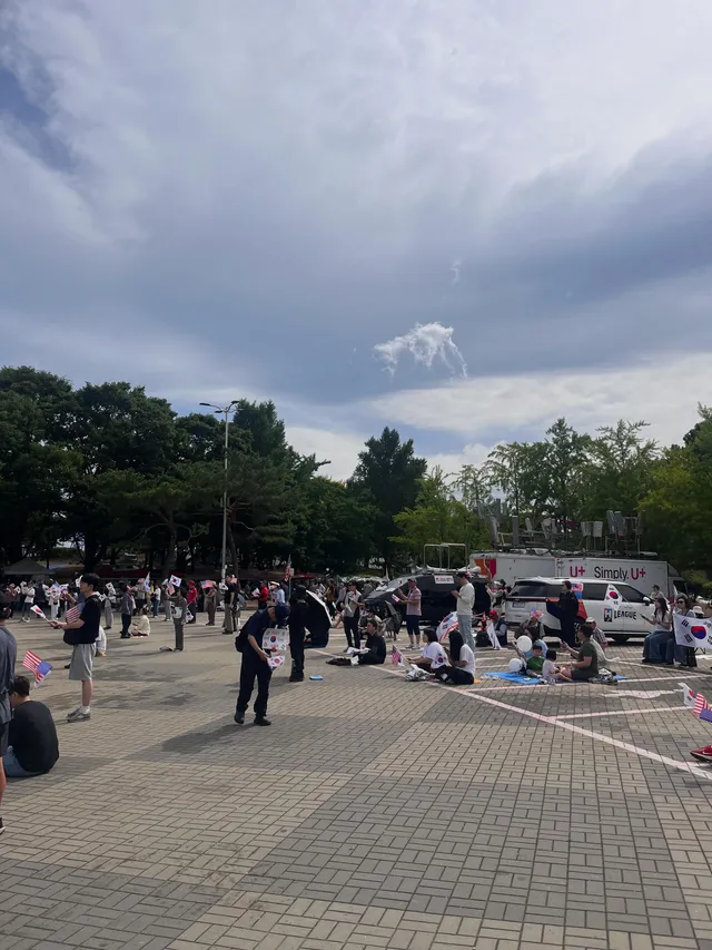 지방이라 이제는 내려갑니다
다들 고생많으시고 힘내요!
부정선거 재선거! 당일투표 수개표!