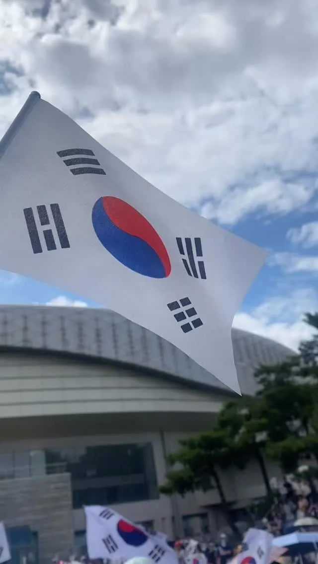 현재 시각 3:08pm 
많은 분들이 외쳐주고 있습니다. 
주말마다 올공에 왔네요!!!
오늘도 힘냅시다!!