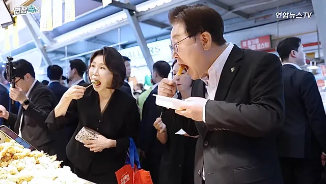 이게 정상이야 ?

지금 길동시장에서 떡볶이 먹고 있대 ! 

바로 옆에서 재선거 외치고 있는데....

소문 좀 내줘 ~