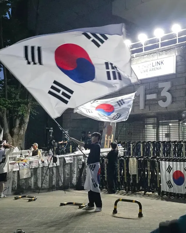 🔖 부정선거 재선거 당일투표 수개표
잠실에서 수고해주시는 많은분들 너무 감사합니다🫡

저도 조만간 애국하러 잠실로 가겠습니다🇰🇷🔥🔥
