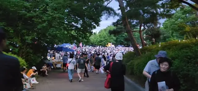 6.21 잠실 8시 아까 실시간

ㅋㅋㅋㅋㅋㅋ 일 끝나고 나홀로 올공했는데
옛날 다니던 교회 친구 만났다 꺄악 >< ❤️ 
너무너무 반가웠고 너