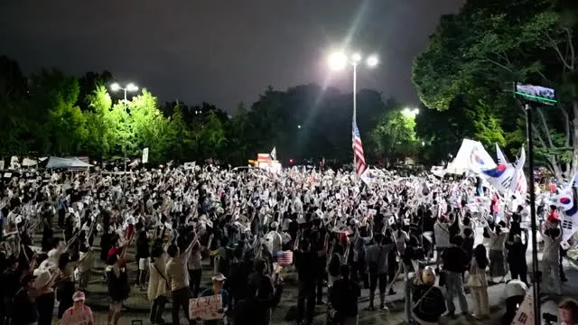 잠실 민주화 운동의 현장을 전해드립니다.

우리의 외침과 소망이 저 하늘에 닿기를 바랍니다.