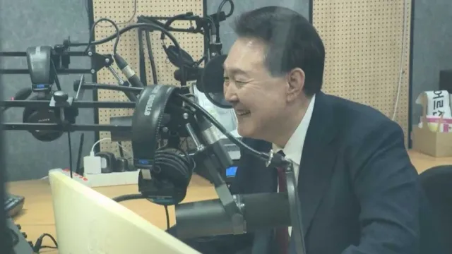 윤카 변호사 중 유일하게 송진호 변호사 얘기만 듣는다. 탄핵 시국부터 지금까지 정치권 안 묻고 부정선거나 미국 얘기 하시는게 우리와 스탠스 같고