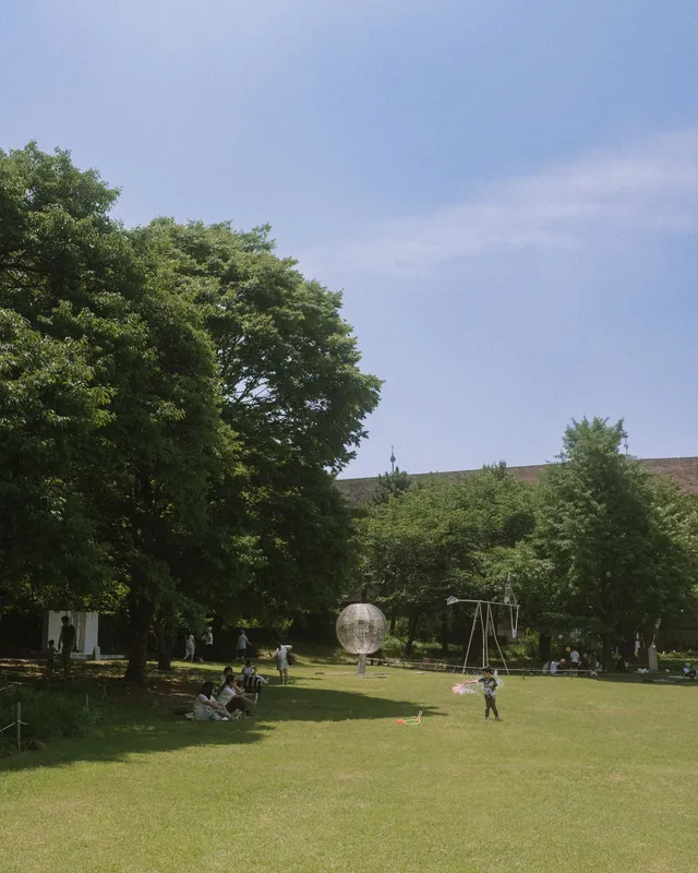 올림픽공원 | Olympic Park, Seoul

한강과 다르게 가족 피크닉을 많이 해서 
아이들이 뛰어노는 모습을 보고있으면
주말의 여유로움
