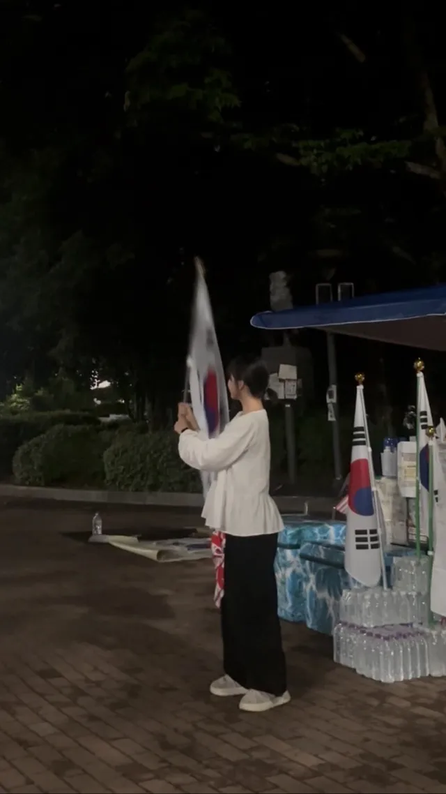 6/20 23시 30분 ~ 6/22 05시
더 지키려고 했으나 너무너무 피곤하여 이만 퇴근해보겟습니댜... 이틀 밤 꼬박 새가며 열심히 자리 지