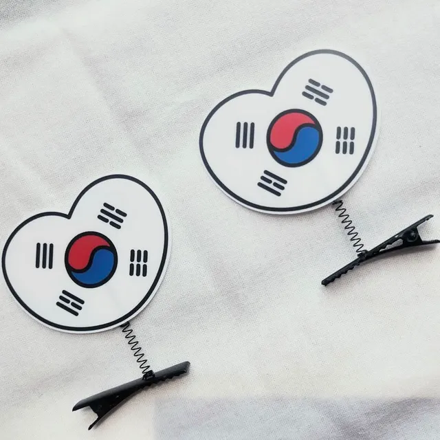 만약에 제작해서 가져가면 가져갈 새럼 있어?

도매나 대량으로 안 파나? 왜 못 찾지🥹

올공 유치원 보니까 애기들 너무 귀엽더라고~

어린이