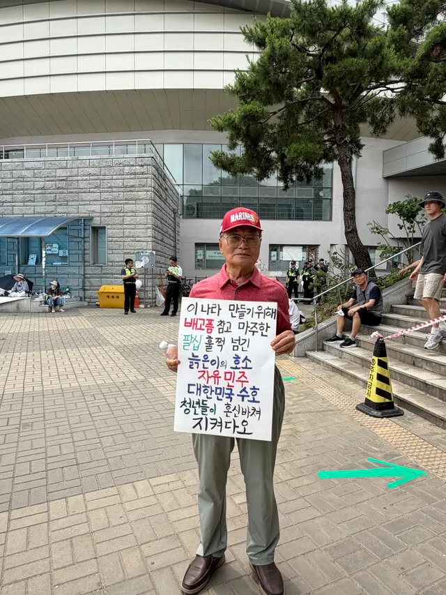 나 진짜 올공와서 맨날 우는 거 같음 ㅠㅠ 어르신 허락맡고 스레드에 올리는데 널리널리 알려달라고 그러심 🥺🇰🇷