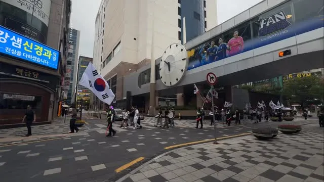 어제 울산 삼산동에서 있었던 부정선거 규탄 재선거 촉구 집회 
영상들입니다!