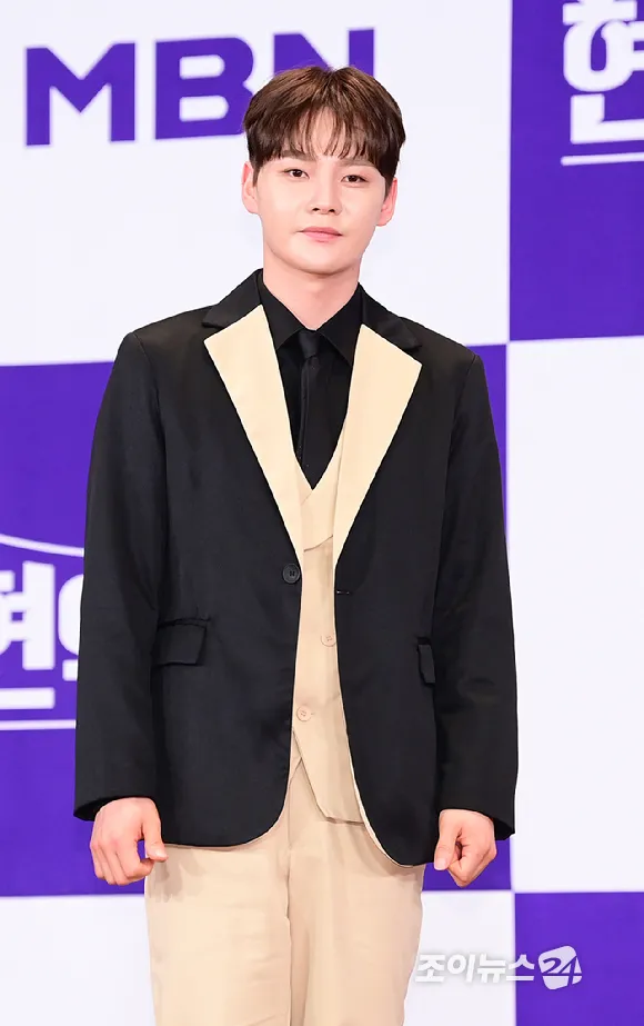 박서진, 결국 콘서트 취소 "핸드볼경기장 이용 어려워"⋯부정선거 시위...

6∙3 지방선거 투표용지 부족 사태와 관련해 개표소 봉쇄 시위가 이