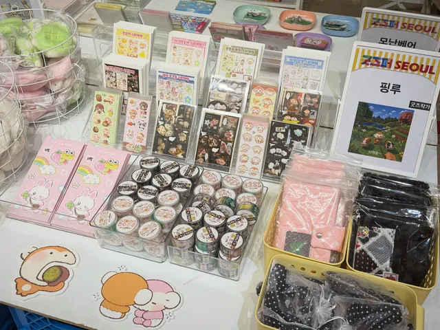💗잠실 롯데월드몰 굿즈페💗 ~6/24까지
안녕하세요! 주말동안 찾아주신 덕에
부족재고들 재입고 해두었습니다✨

다양한 작가님들도 참석중이니 