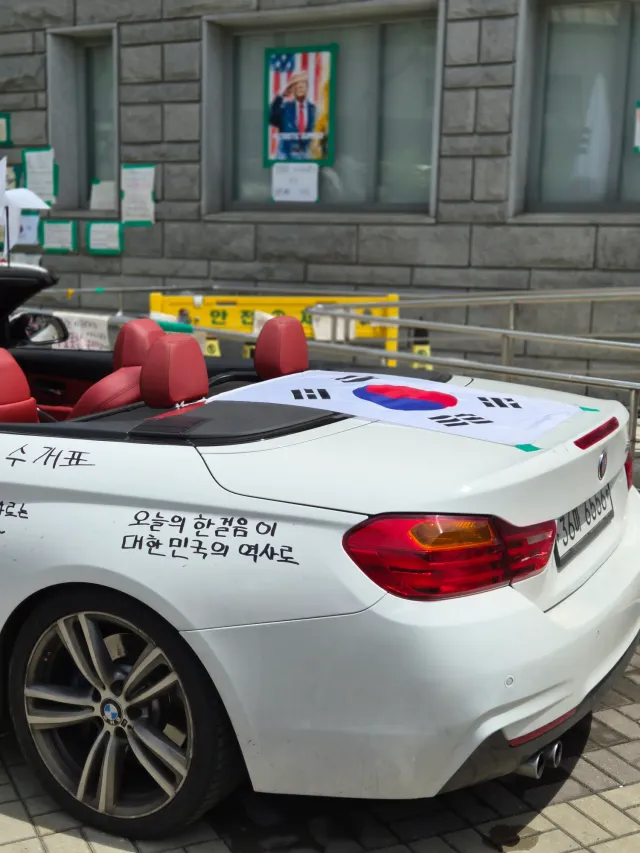 경남 시골에 사는 사람 이제 집에 돌아왔어요.
서울 갔다온다고 했을 때 남편이 엄청 걱정하고 말렸는데 뿌리치고 서울행 고속버스에 올라탔거든요. 