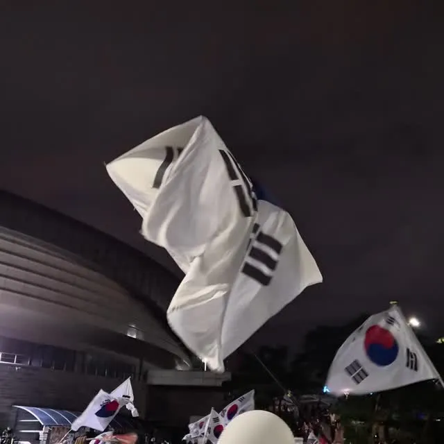 제발..제발..관심가져줘..관심만 가지고도 안된다고이제는. ..
진짜 비통해서 잠도 못잔다..제발 다같이 관심 갖고 대한민국 국민이면 다같이 싸