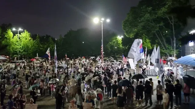 6월 22일 21시 월요일이지만 많은 사람들 모여서 뜨겁습니다!