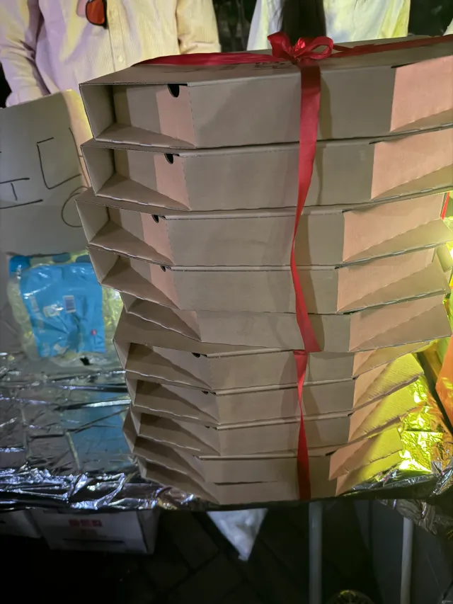 벌써 10일차 피자 후원 완료🍕🥹🇰🇷 어느새 880인분을 후원했습니다 앞으로도 가능한만큼 계속 후원하고 싶습니다🫡 매일 발산, 등촌점에