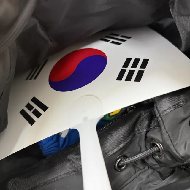 연차 쓰고 하루종일 올공 있을 때 충전된 인류애 출근할 때 지하철에서 마주친 인간들 좌비씨, 김어준 뉴스공장 보는 거 보고 개가티 하락함 아침부