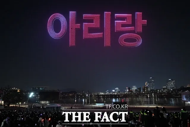 [강일홍의 오늘연예] 롤링스톤·NME, BTS '아리랑' 올해 최고 앨범 선정

박서진 콘서트 취소...시위 장기화에 공연계도 피해 확산6월 2