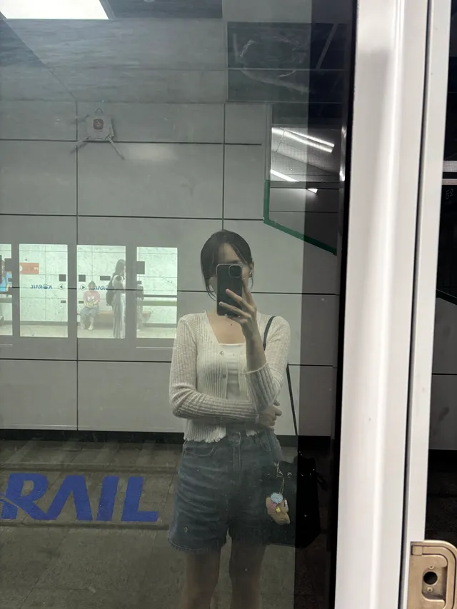 최종 교정을 마친 원고를 넘기고,
또다시 올림픽 공원으로 왔습니다. 🇰🇷

피드를 보니 조금 지쳐가고있다는 말이 보여 마음이 무거워집니다. 