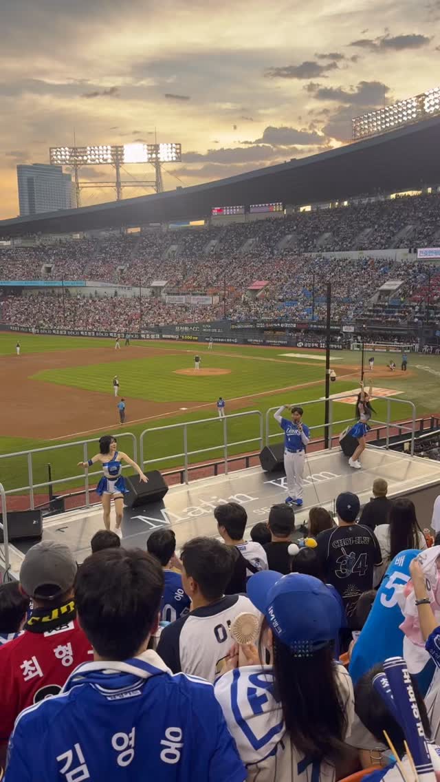 @heutjja_lions  덕분에 잠실 야구장 첫 직관을 너무나 좋은 오렌지석에서 했습니다 감사합니다 !! 경기는 아쉽게 졌지만…
김영웅 복귀