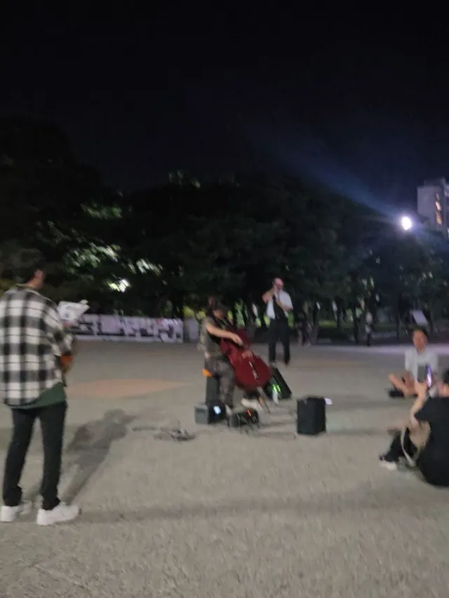 올공 나들이💕 간식 조금 먹고 몇 시간 동안 계속 서서 구호 외치고 예배드리고 찬양부르고 했는데, 하나도 안 피곤하고 오히려 성령충만해져서 컨