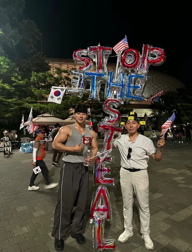 기수 교대해주시고 물 챙겨주신 분들 너무 감사합니다 날이 밝아지는 거 보고 녹초가 되어 먼저 가서 죄송합니다🥹 하루 버티고 다시 올게요! 다들