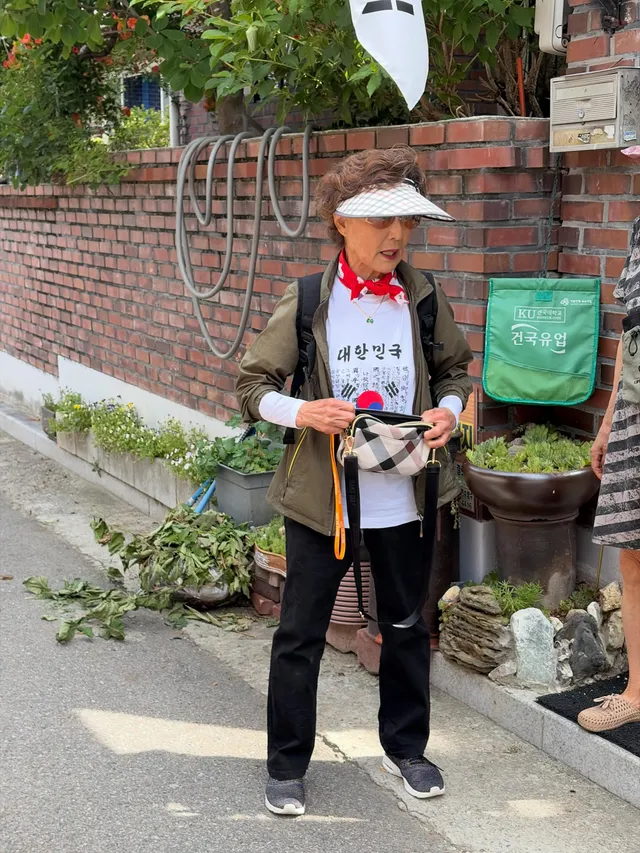 85세 앞집 할머니
춘천에서 이번주도 내내 올공 가시는중
정말 존경스럽고 감사하고..🙏🏻
나는 이따 애들 하교하원하면
팔호광장으로!!