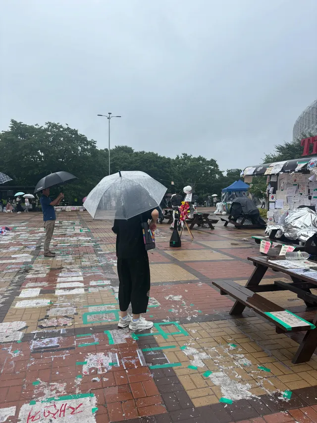 지난 토요일,
오랜만에 서울 올라오신 부모님께 조심스럽게
‘올림픽공원 한번 가보실래요?’
했더니 아빠가 그러셨다.
‘어 맞다! 가보고싶었어 지금