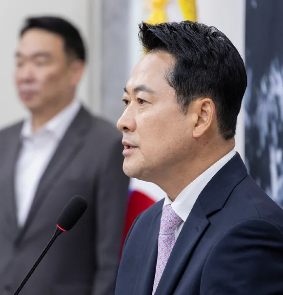 장동혁, 사퇴 일축..."당 쇄신·기강 확립, 미룰 수 없어"[종합]

입원 엿새 만..."당 대표 거취는 당원이 결정"
"당 바로 세우는 일
