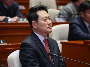엿새 만에 돌아온 장동혁, 대여 압박 고삐

공공뉴스=강현우 기자 건강 문제로 입원했던 장동혁 국민의힘 대표가 엿새 만에 퇴원해 당무에 복귀하며