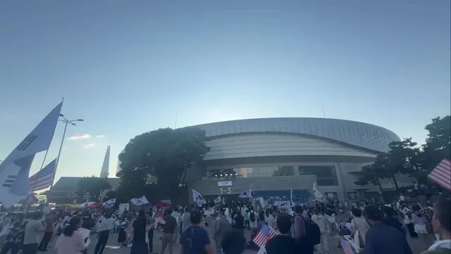 올림픽 공원에서 유혈사태 잃으킨다 해서 겁나서 못온다고 하셨는데 오셔도 괜찮슴..아무이상 NO