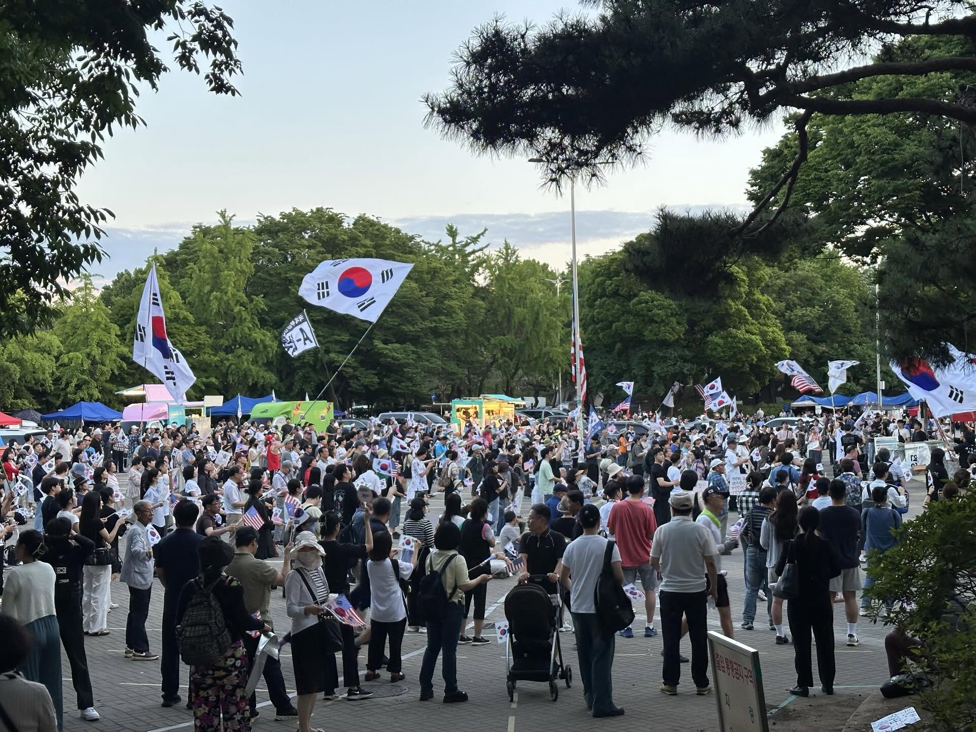오늘도 출근
부정선거 재선거 당일투표 수개표