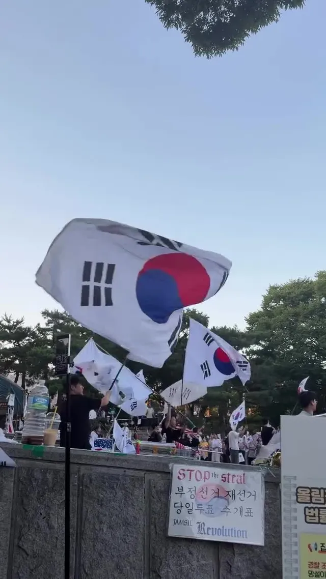 애국가 부를때마다 F는 눈물참기가 힘들어버려