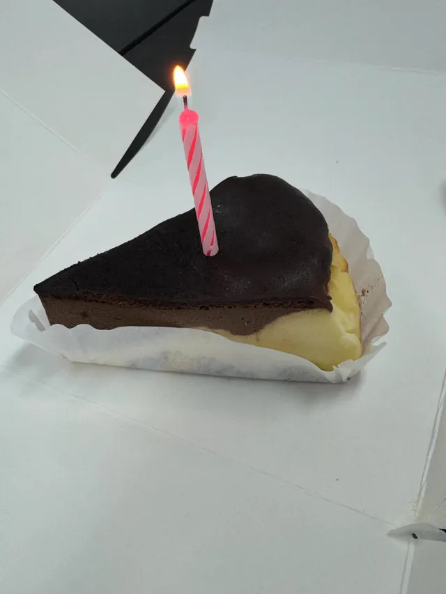 오늘은 첨으로 스레드에 일상 이모저모
생일이라 축하가 감사하면서도.. 
올공이 걱정되는 1인,,
올공의 숲은 괜찮나여.. 충전해서 갈게요🇰🇷