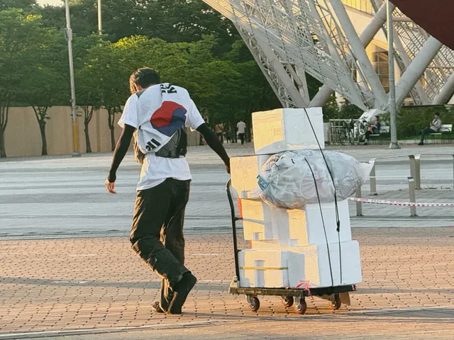 뒤에서 묵묵히 최선을 다하는 자원봉사자들이 있기에
우리가 더 힘내서 국민의 권리를 외칠 수 있었어요. 
끝까지 힘을 내봅시다!