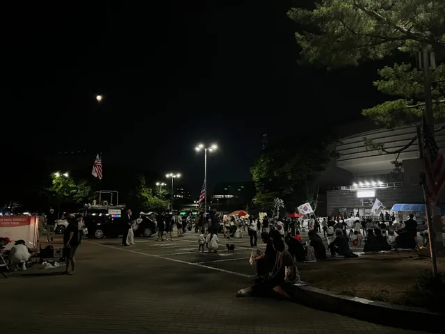 현시각 오후 11:29 늘 자리 지켜주심에 감사 ! 지치지말고 끝까지 힘내서 맞섭시다 !! 30분 뒤면 6.25전쟁일 🇰🇷🇰🇷🇰🇷