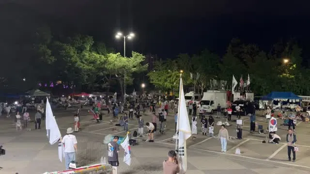 오늘은 6월25일 6.25 76주년입니다.
과거 조국의 자유와 평화를 위해 목숨바쳐 희생하신 순국선열과 호국영령을 기억하겠습니다