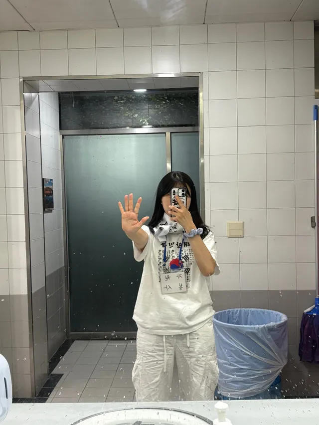 오늘은 열심히 쓰레기 줍다 가요!
귀여운 아가들 많아서 행복..🫶🏻
새벽반 부탁해요!!!🇰🇷🇰🇷