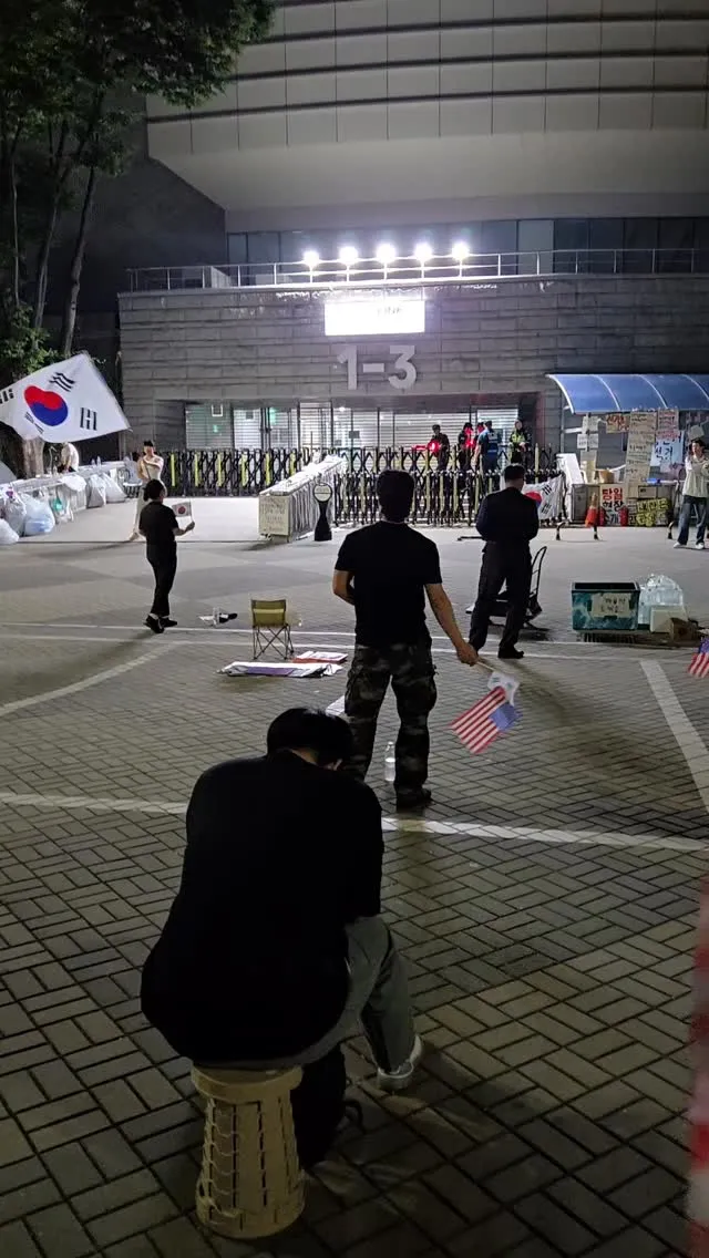 1-3 애국 강아지도 보고 소리도 지르고
에너지도 받고 가세요 여러분!
고생들 많아요 다들🇰🇷🔥🇰🇷🔥