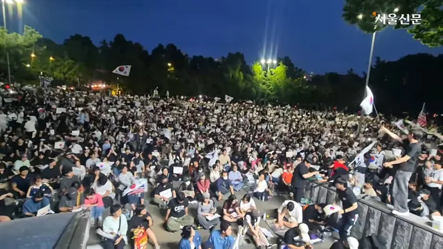 궁금해하시는 분들을 위해 현재 상황. 
메이저 공중파에서는 저녁상황을 안보여줌. 
KBS에서 낮에 3만이라고 했고 점점늘어나는 중,..