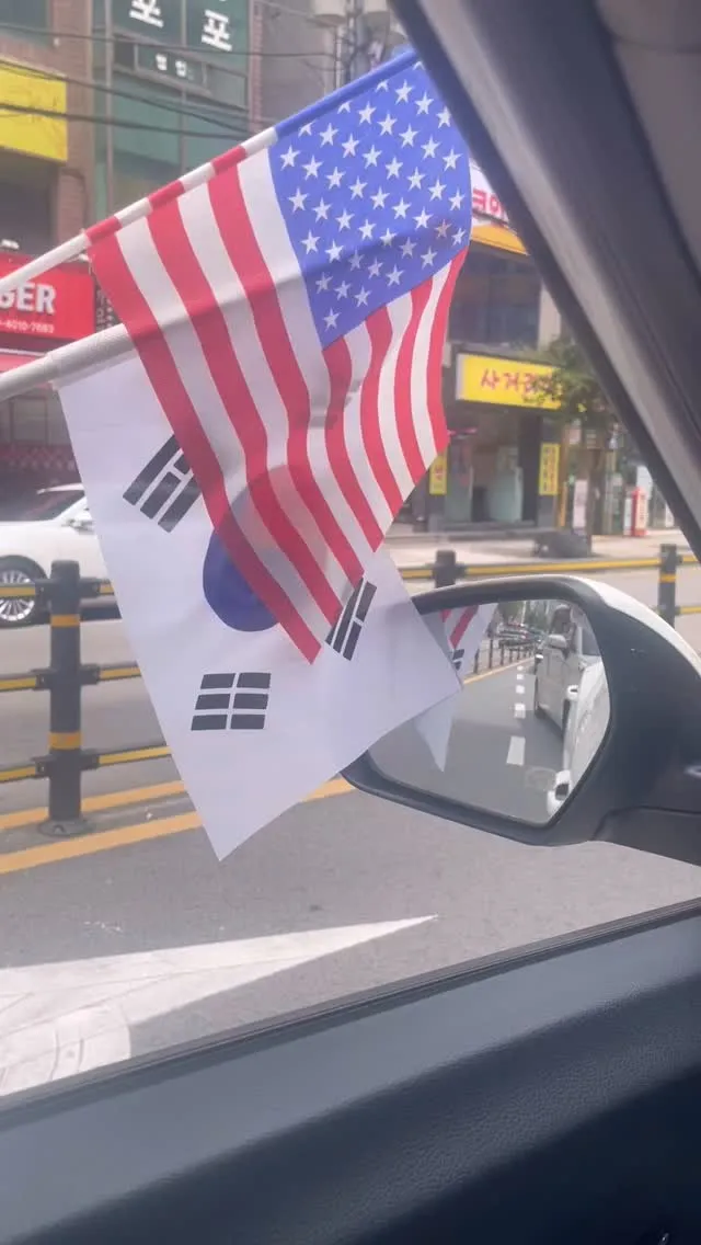 출근길 띵곡🇰🇷🇰🇷🇰🇷🇰🇷🇰🇷🇰🇷 멸공!!!
부정선거 재선거 당일투표 수개표!!
노래제목: 나라가 넘어가는 것도 모르고 (