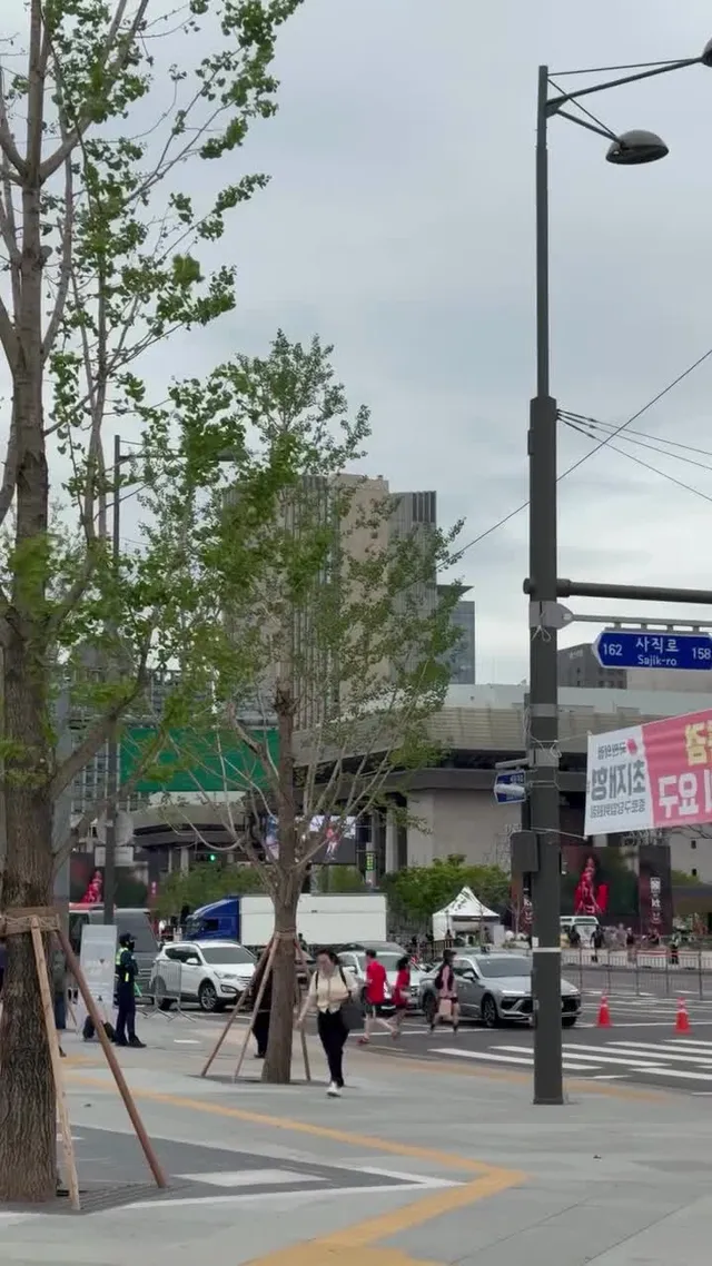 광화문에서
축구와 함께
대한민국을 응원합니다

부정선거 재선거

하고 싶지만 출근길