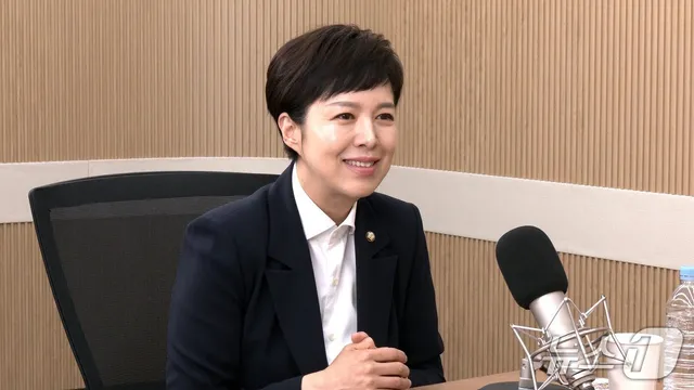 [인터뷰 전문] 김은혜 "삼성·SK 압박 '관치경제' 그만…정권 짧고 기업...

삼성·SK 호남 투자, 정치 논리 작용 기업은 말 못하겠지만…