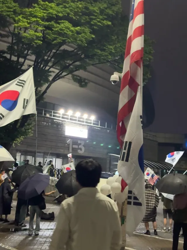 달리고도 싶고 올공도 가고싶고 올공런

워터밤in올공

감기조심하세요🙏🏼❣️

투표만 하게 해달란건데 

깨어나

아무리 여러방면으로 생각해