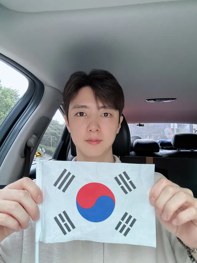 오늘 어제 밤비행기로  오늘 새벽 5시한국 도착하자마자
짐정리하고 바로 올공으로 달려왔다!! 
직접 와보니 처참했다 낮시간에 젊은 사람들 일하러