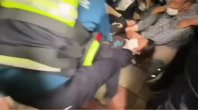 여러분 저희가 모인 이유 잊지맙시다!

부정선거! 재선거! 당일투표! 수개표!

부정선거! 원천무효! 한미공조! 국제수사!