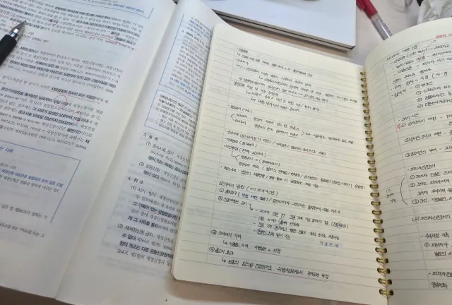 안녕하세요. 갑자기 이런 글을 올려 갑작스럽겠지만 한번만 읽어봐주세요 부탁드립니다!
저는 원래 꿈이 없는 학생이었지만 
이번 일로 올공에 가기도