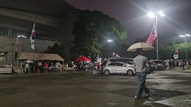 올공에 비온다...

하늘도 우는걸까 ㅠ